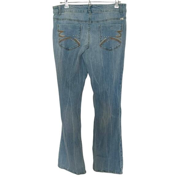 L.E.I Women's Y2K Ashley Lowrise Bootcut Jean Light Wash Embelished Size 13 - Picture 2 of 11